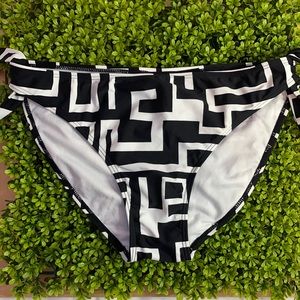 🔥 2/$20 Allure Couture Black & White Bikini Bottoms Geometric Pattern | XL